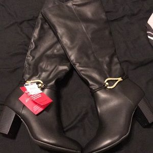 Black Boots